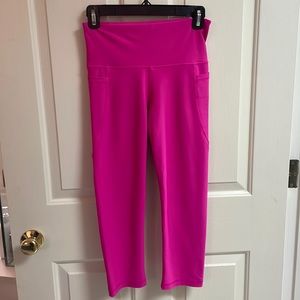 Old Navy Active pink cropped leggings